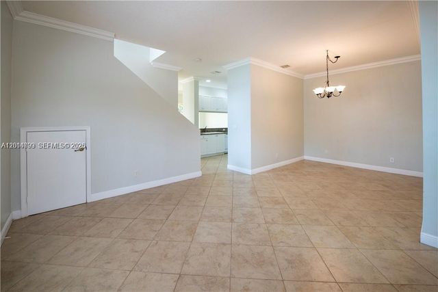 3371 Lakeside Dr 27, Davie, FL 33328