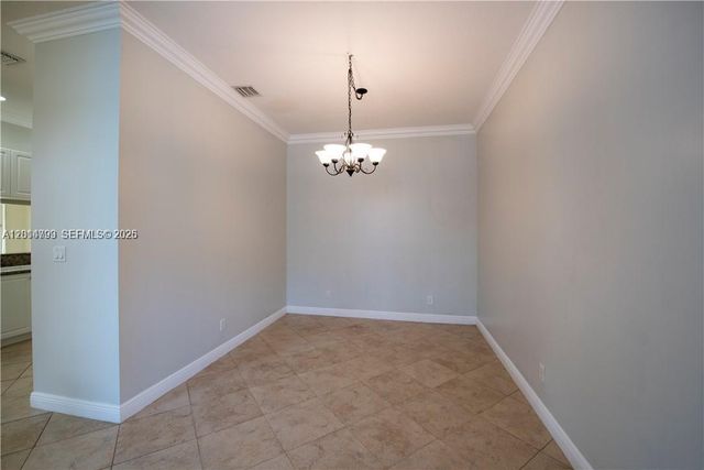 3371 Lakeside Dr 27, Davie, FL 33328