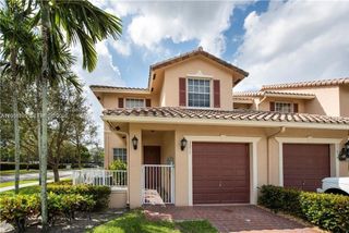 3371 Lakeside Dr 27, Davie, FL 33328