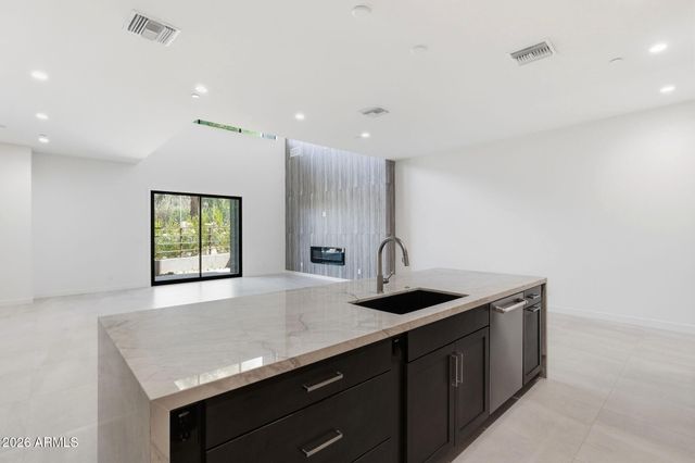 6525 E CAVE CREEK Road 101, Cave Creek, AZ 85331