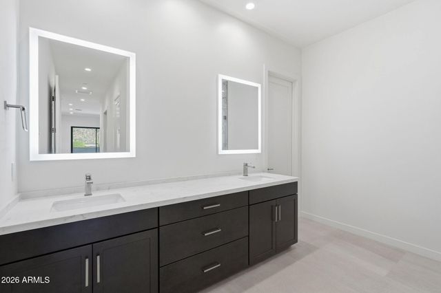 6525 E CAVE CREEK Road 101, Cave Creek, AZ 85331