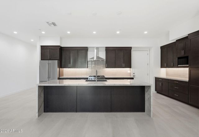 6525 E CAVE CREEK Road 101, Cave Creek, AZ 85331