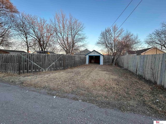 2308 Ave. H, Kearney, NE 68847