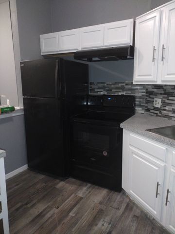 9823 Summerwood Circle 2000, Dallas, TX 75243
