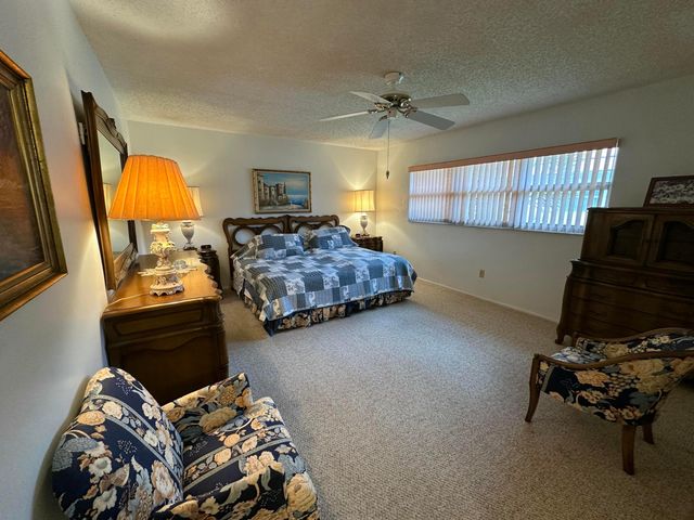 5725 Fernley Drive E 40, West Palm Beach, FL 33415