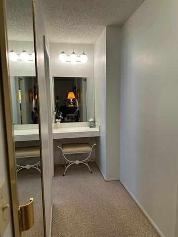 5725 Fernley Drive E 40, West Palm Beach, FL 33415