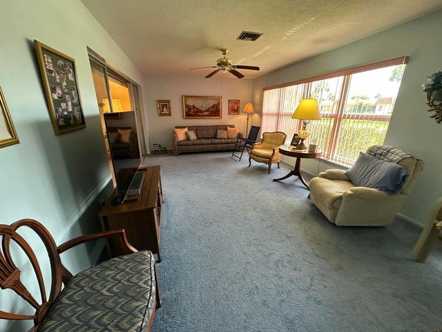 5725 Fernley Drive E 40, West Palm Beach, FL 33415