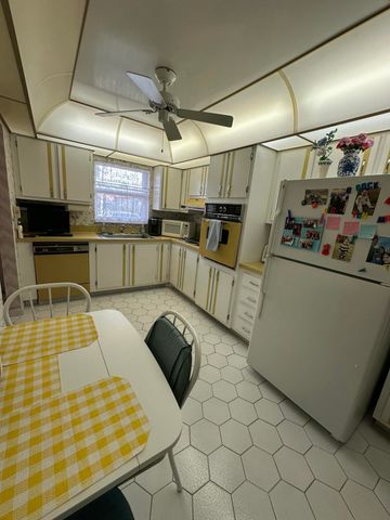 5725 Fernley Drive E 40, West Palm Beach, FL 33415