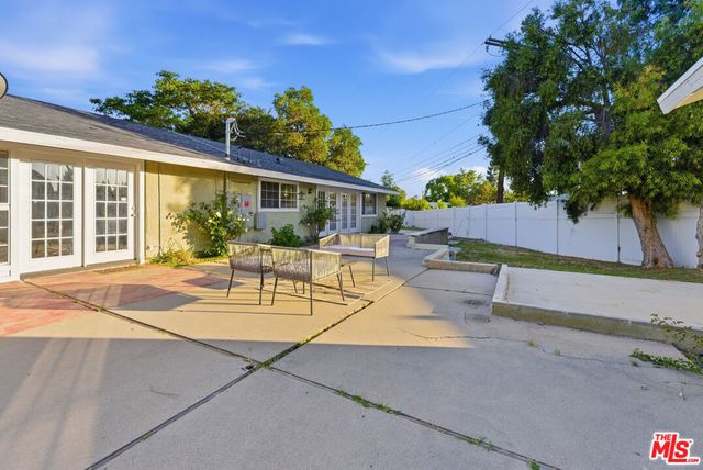 18445 Los Alimos Street, Porter Ranch, CA 91326