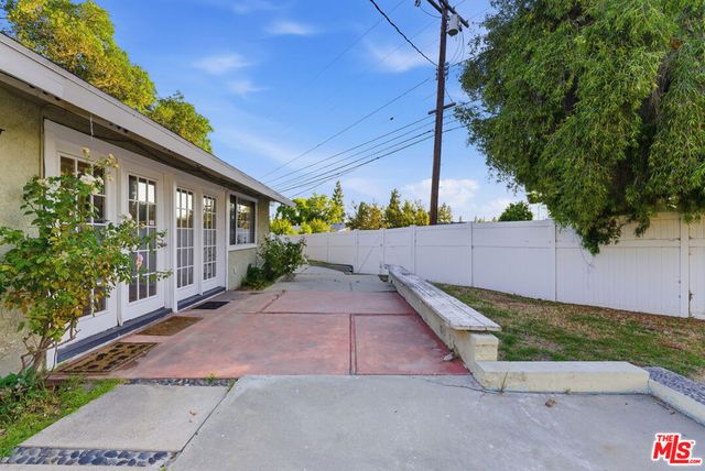 18445 Los Alimos Street, Porter Ranch, CA 91326