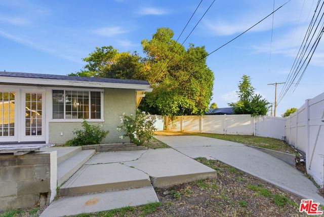 18445 Los Alimos Street, Porter Ranch, CA 91326