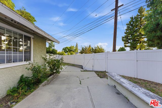 18445 Los Alimos Street, Porter Ranch, CA 91326
