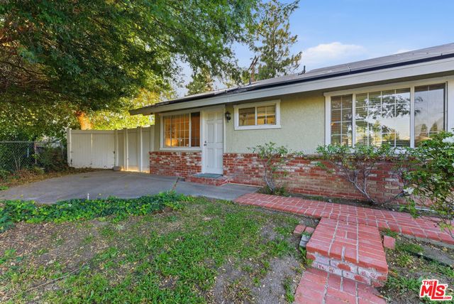 18445 Los Alimos Street, Porter Ranch, CA 91326