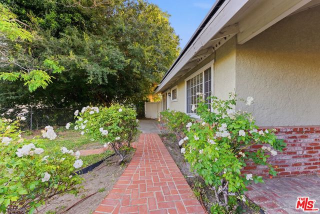 18445 Los Alimos Street, Porter Ranch, CA 91326