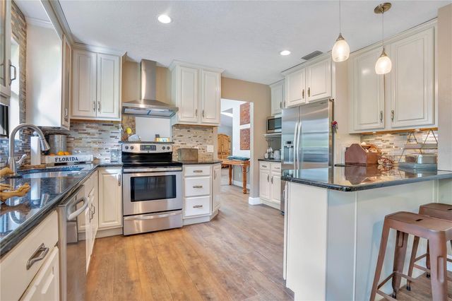 9488 SHORTLEAF COURT, Apopka, FL 32703