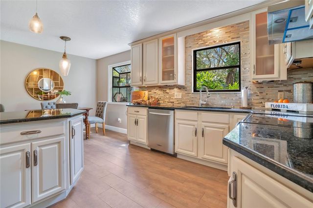 9488 SHORTLEAF COURT, Apopka, FL 32703