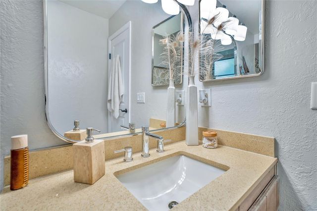 9488 SHORTLEAF COURT, Apopka, FL 32703