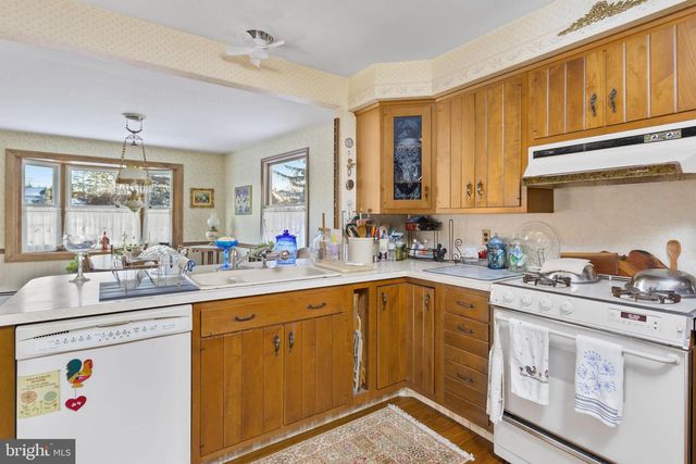 156 TETTEMER AVE, Hamilton, NJ 08610