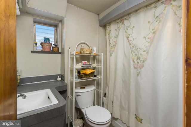 156 TETTEMER AVE, Hamilton, NJ 08610