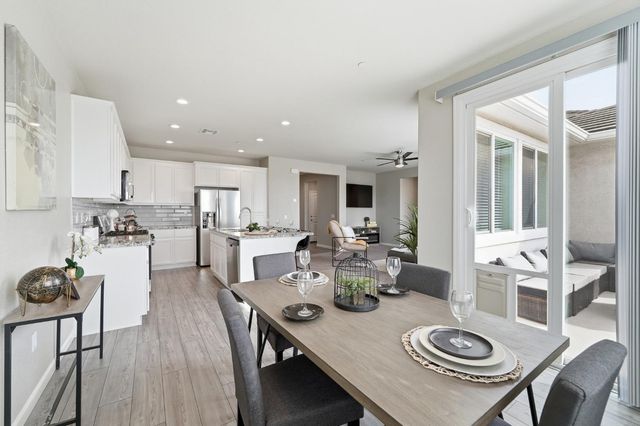 656 Chestnut St, Oakdale, CA 95361