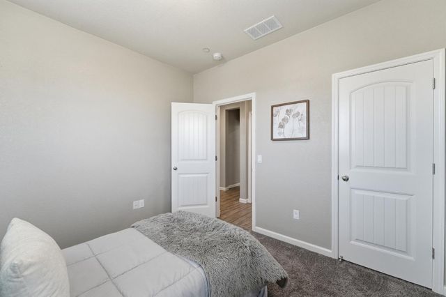 656 Chestnut St, Oakdale, CA 95361