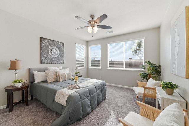 656 Chestnut St, Oakdale, CA 95361