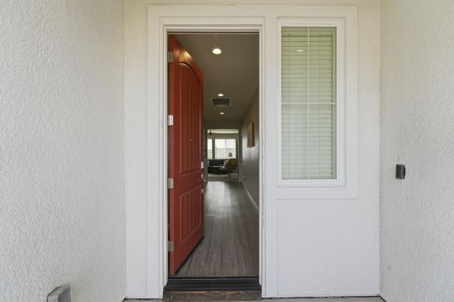 656 Chestnut St, Oakdale, CA 95361