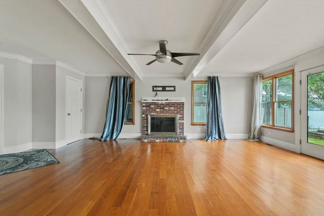 9 Lakeside Avenue, Chelmsford, MA 01824