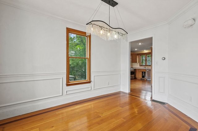 9 Lakeside Avenue, Chelmsford, MA 01824