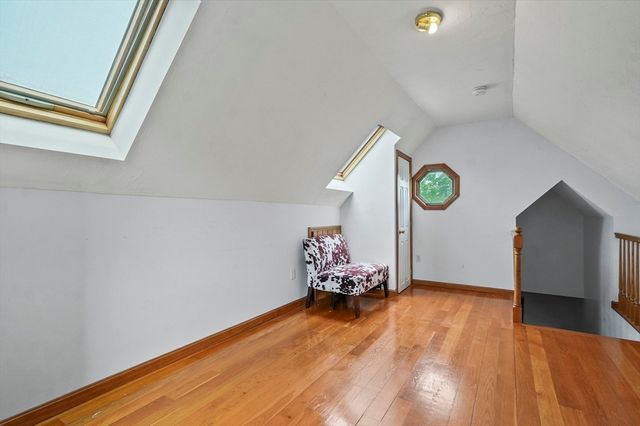 9 Lakeside Avenue, Chelmsford, MA 01824