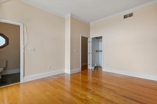 9 Lakeside Avenue, Chelmsford, MA 01824