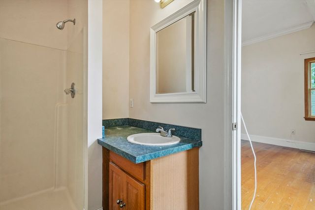 9 Lakeside Avenue, Chelmsford, MA 01824