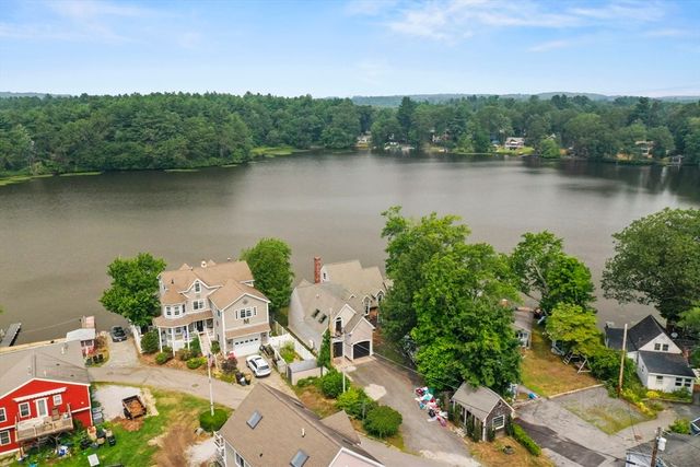 9 Lakeside Avenue, Chelmsford, MA 01824