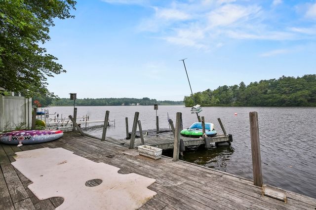 9 Lakeside Avenue, Chelmsford, MA 01824