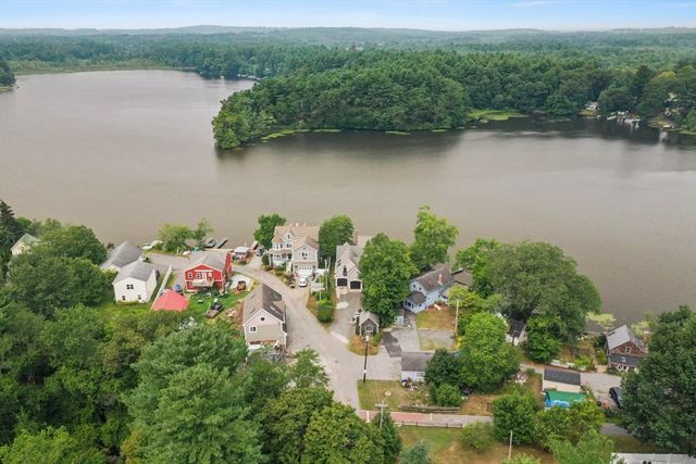 9 Lakeside Avenue, Chelmsford, MA 01824