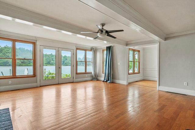 9 Lakeside Avenue, Chelmsford, MA 01824