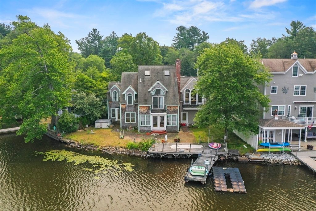 9 Lakeside Avenue, Chelmsford, MA 01824