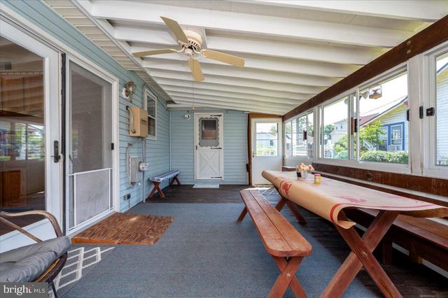 8236 BAYSIDE RD, Chesapeake Beach, MD 20732