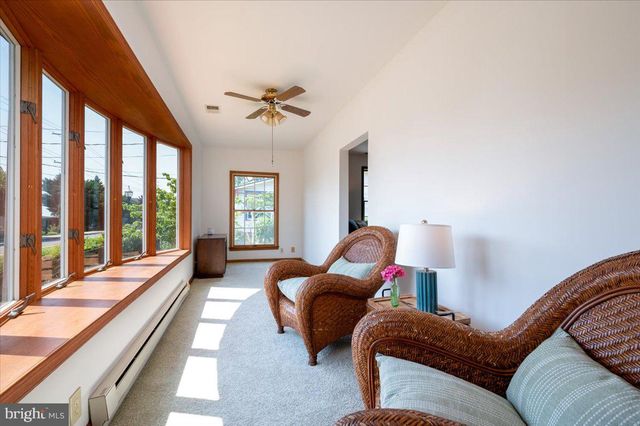 8236 BAYSIDE RD, Chesapeake Beach, MD 20732