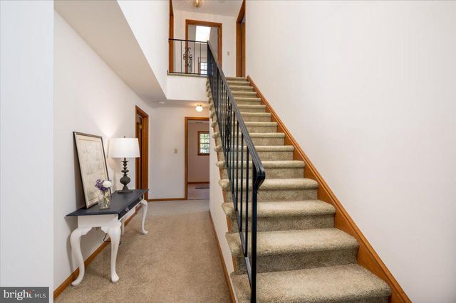 8236 BAYSIDE RD, Chesapeake Beach, MD 20732