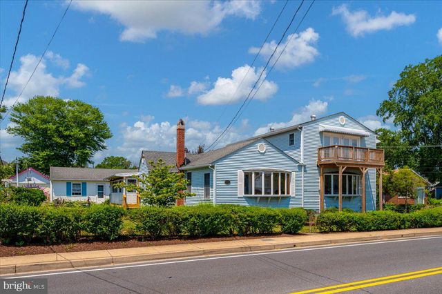 8236 BAYSIDE RD, Chesapeake Beach, MD 20732