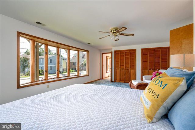 8236 BAYSIDE RD, Chesapeake Beach, MD 20732