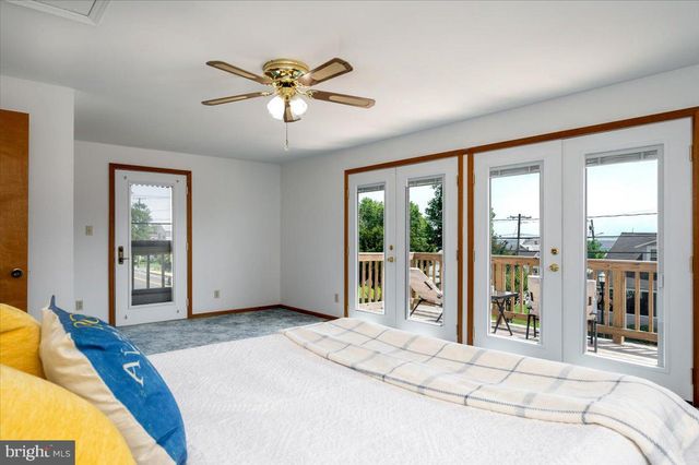 8236 BAYSIDE RD, Chesapeake Beach, MD 20732