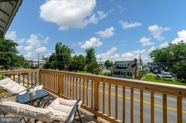 8236 BAYSIDE RD, Chesapeake Beach, MD 20732