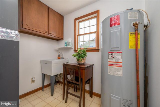 8236 BAYSIDE RD, Chesapeake Beach, MD 20732