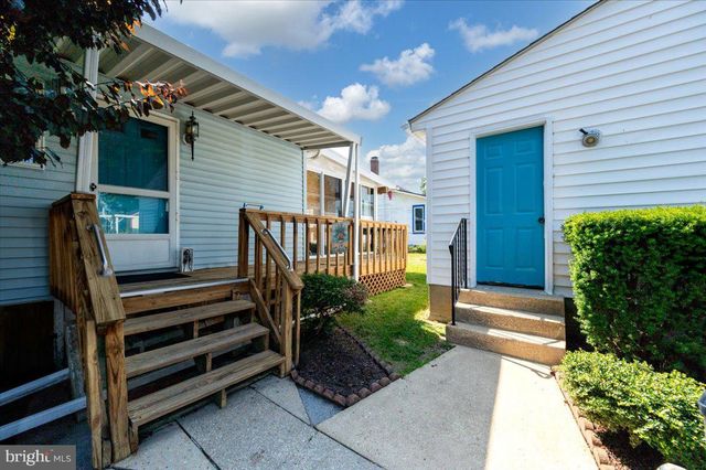 8236 BAYSIDE RD, Chesapeake Beach, MD 20732