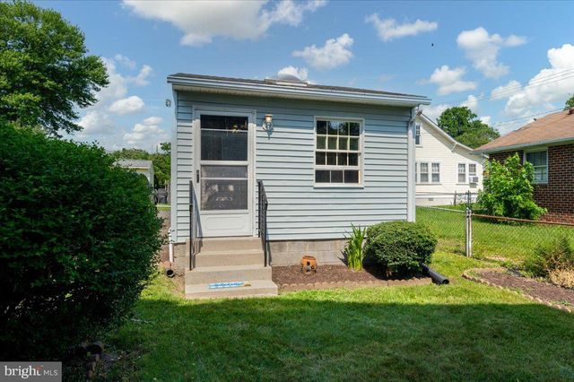 8236 BAYSIDE RD, Chesapeake Beach, MD 20732