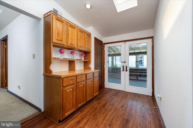 8236 BAYSIDE RD, Chesapeake Beach, MD 20732