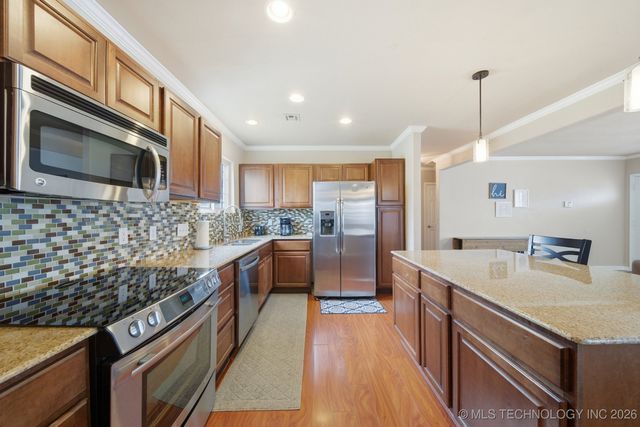 1321 S Quebec Avenue, Tulsa, OK 74112