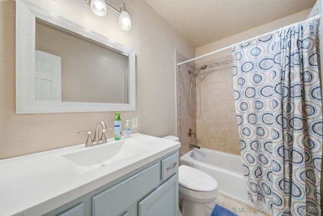 1321 S Quebec Avenue, Tulsa, OK 74112